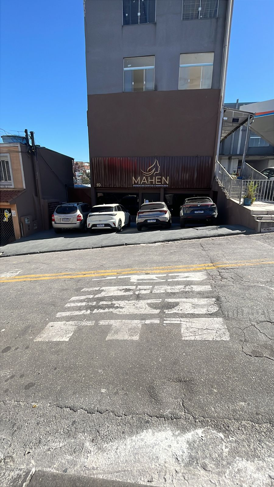 Fachada da Clínica Mahen